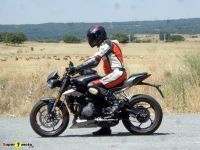 TriumphStreetTriple765RS_02