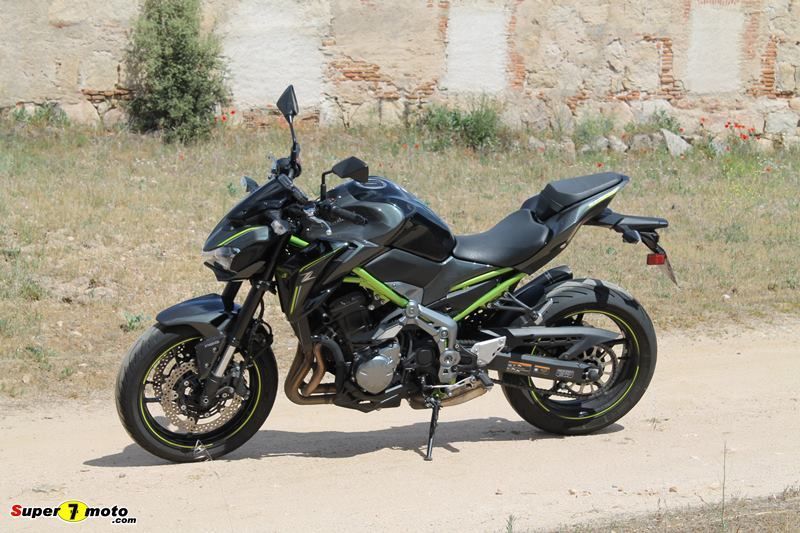 KawasakiZ900 11
