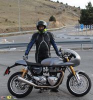 ThruxtonTrackRacer_50