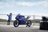 2020_yam_yzf-r320_eu_dpbmc_sta_002_03-71052