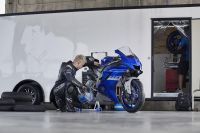 2020_yam_yzf600r6_eu_dpbmc_sta_002_03-71036