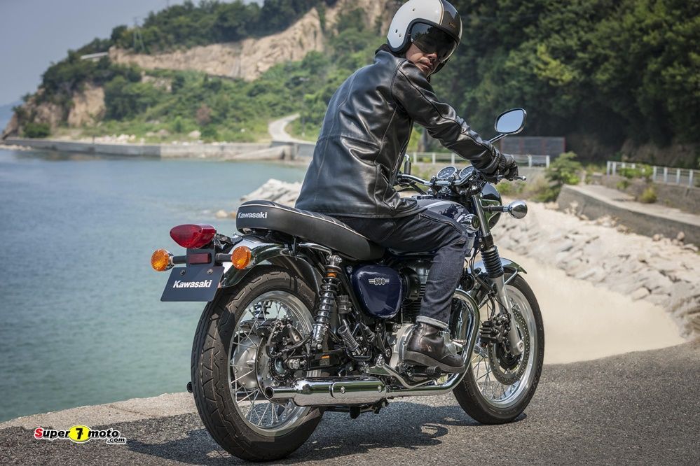Kawasaki W800 2021 4