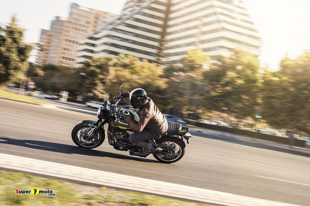 Kawasaki Z900RS 2021 24