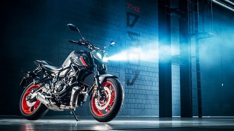 2021 Yamaha MT07 EU Storm Fluo Static 001 03