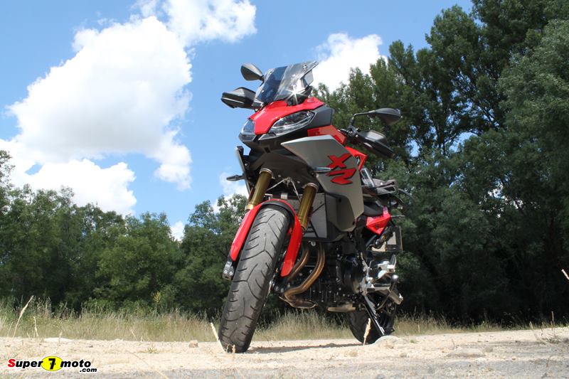 BMW F900XR 2020 01