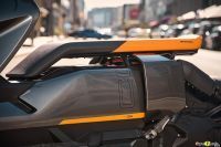 P90428734_highRes_the-new-bmw-ce-04-th