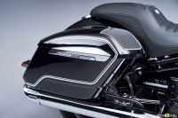 P90430842_highRes_the-new-bmw-r-18-b-f