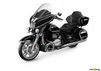 P90431012_highRes_the-new-bmw-r-18-tra