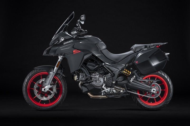 MY22 Ducati Multistrada V2S Grey ST 57 UC338654 High
