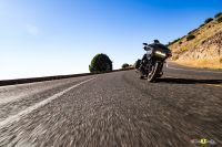 201461_my21_fltrxse_riding_0417_sgt