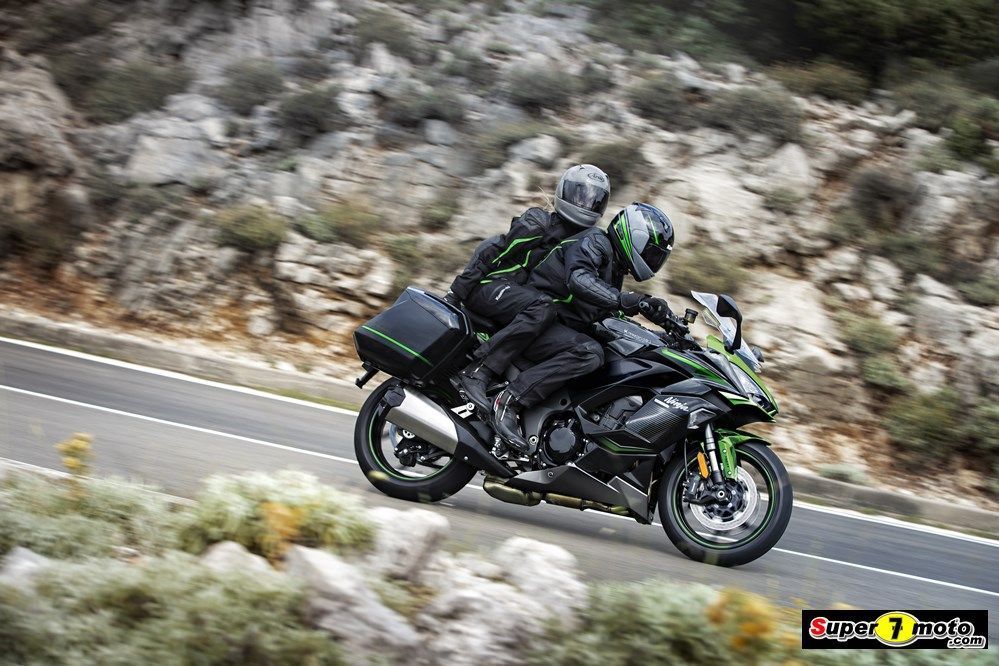 Kawasaki Ninja 1000SX Super7moto 3