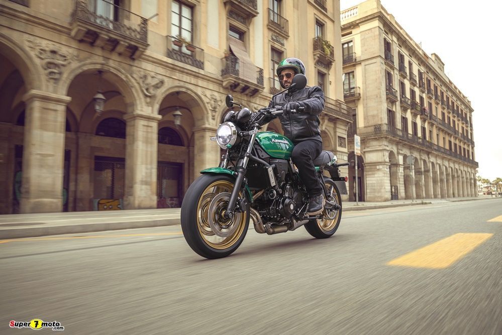 hi 22MY Z650RS GN1 ACT1