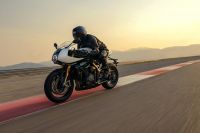 Ndp_Triumph_SpeedTriple1200RR_42