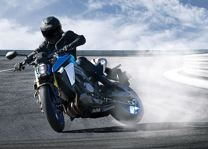 GSX S1000RQM2 Action 1
