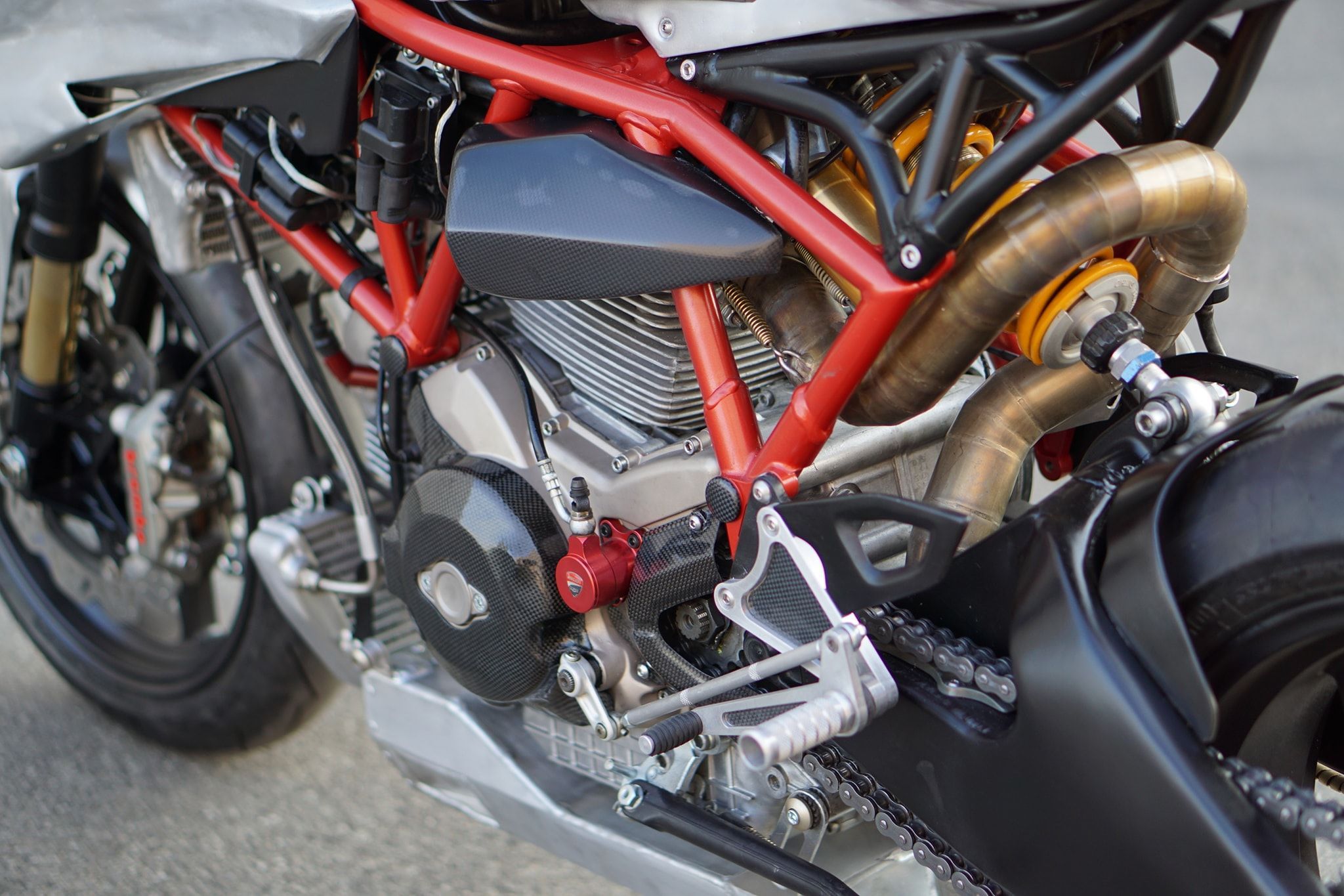 custom ducati supersport 1000ds 4