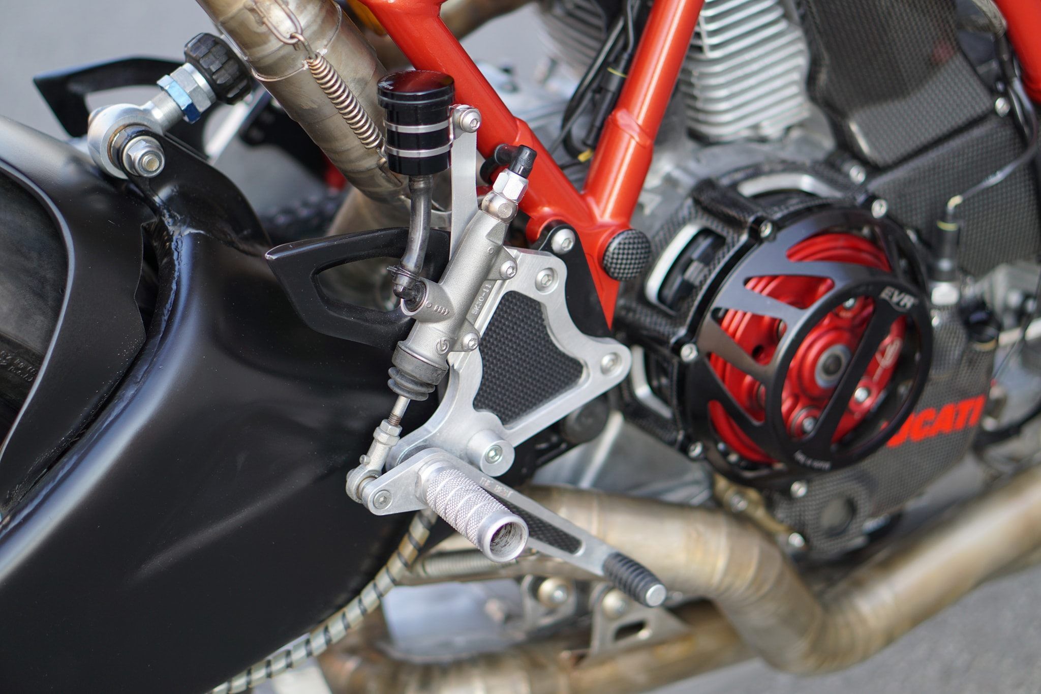 custom ducati supersport 1000ds 5