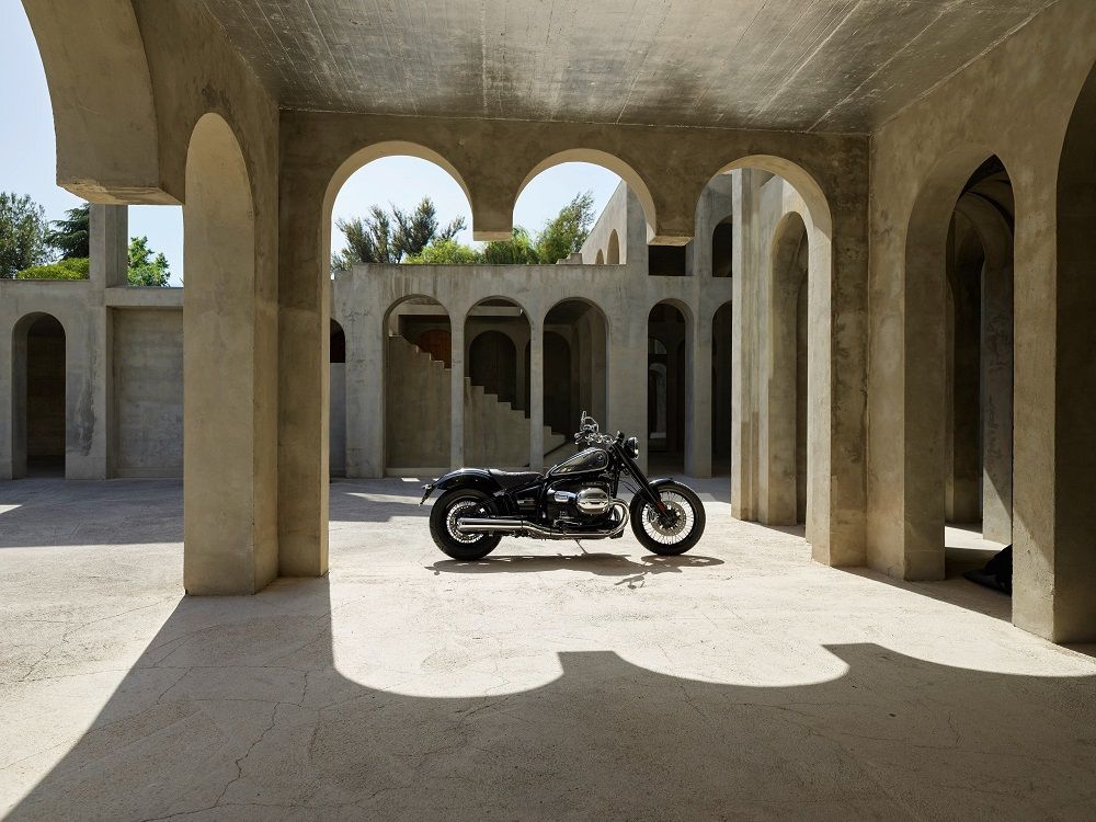P90488249 lowRes bmw r 18 100 years 1