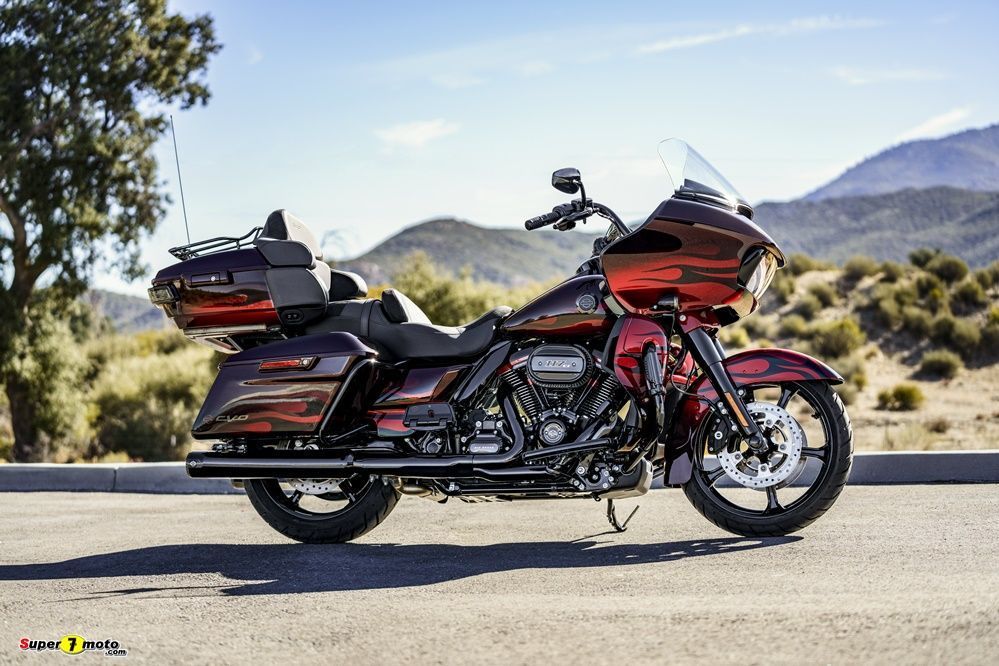 210249 my22 fltrkse cvo road glide limited beauty js 0052.tif 1