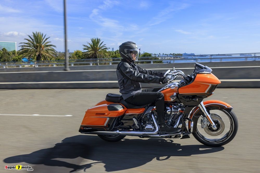 210249 my22 fltrxse cvo road glide riding jk 0086.tif 1