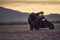 Triumph_Street_Triple_2023_107