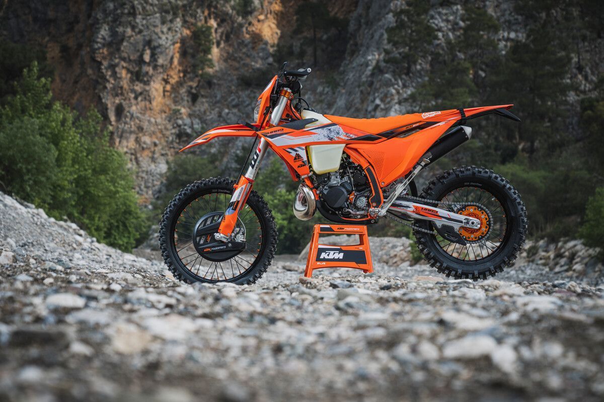 524519 MY24 KTM 300 EXC HARDENDURO HARDENDURO STATIC