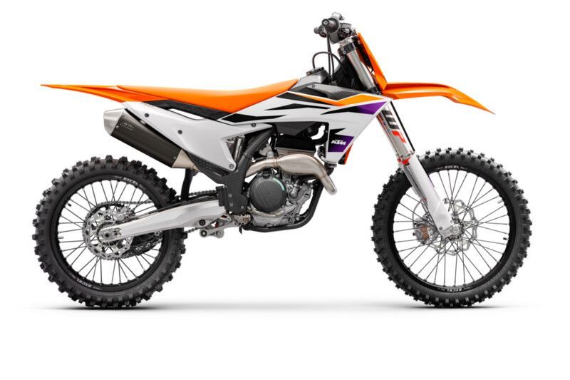 496197 MY24 KTM 250 SX F 90 Right Studio