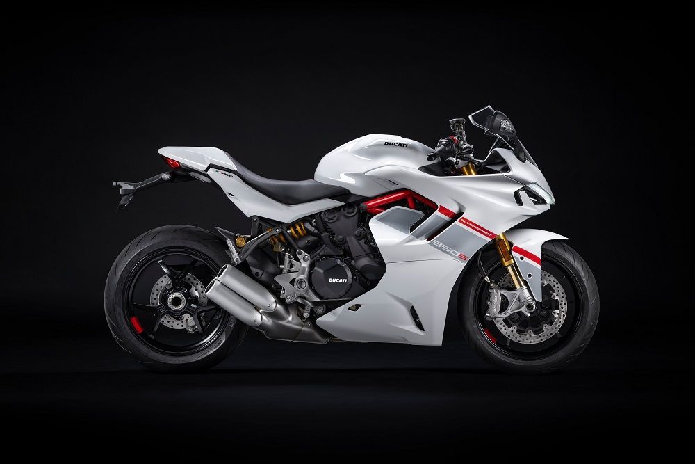 MY 2024 SuperSport Stripe Livery 02 UC515278 High