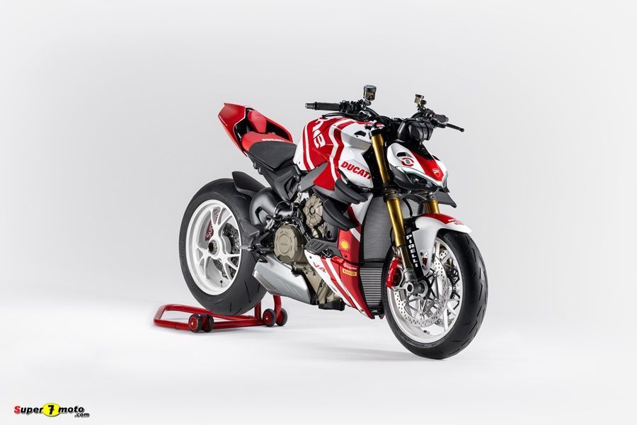MY25 DUCATI STREETFIGHTERV4 SUPREME 01 UC642053 High