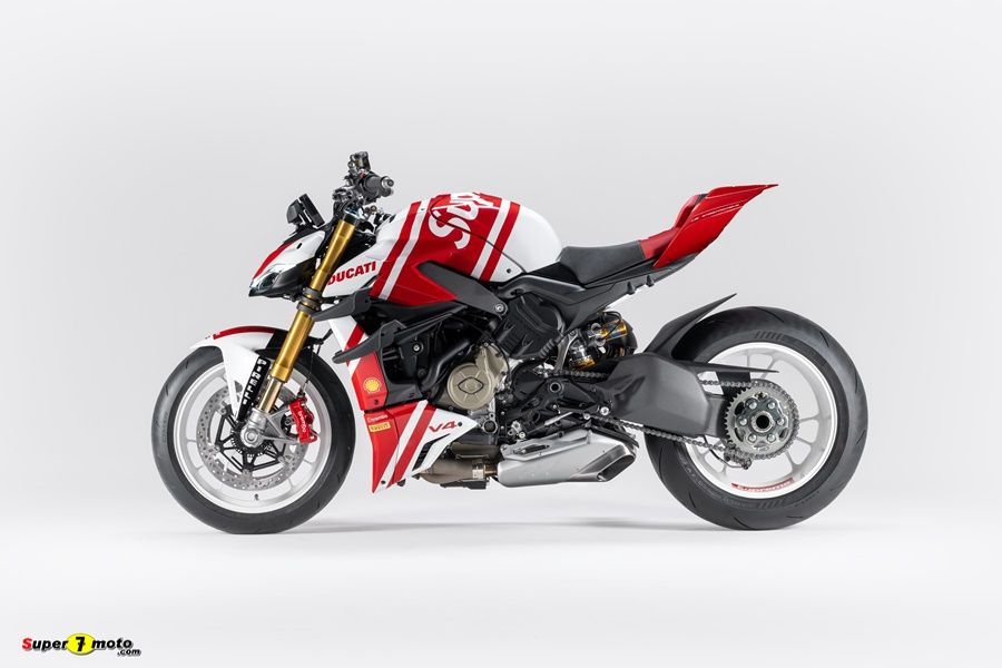 MY25 DUCATI STREETFIGHTERV4 SUPREME 03 UC642055 High