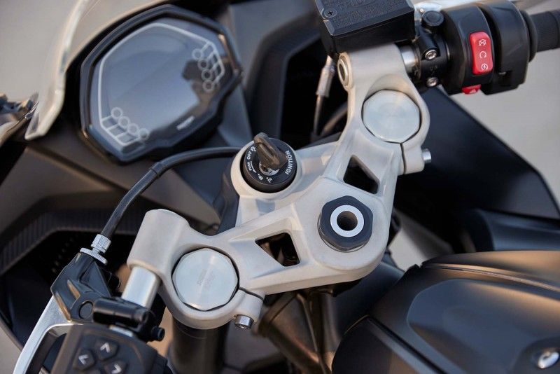 NdP Triumph Daytona660 043