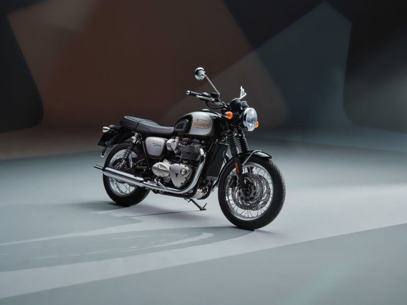 ICON EDITION BonnevilleT120 MY25 02