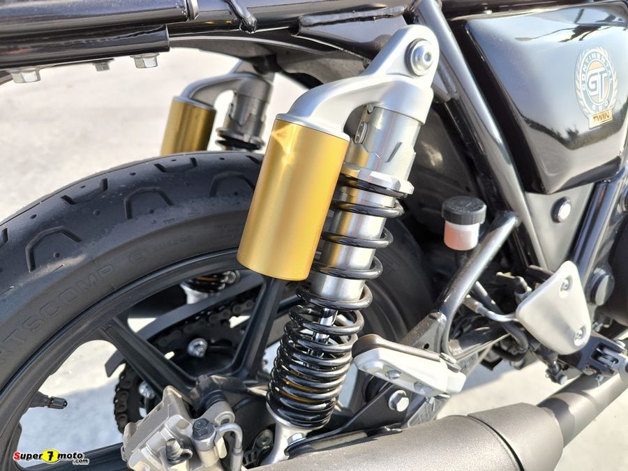 Royal Enfield Continental GT 09
