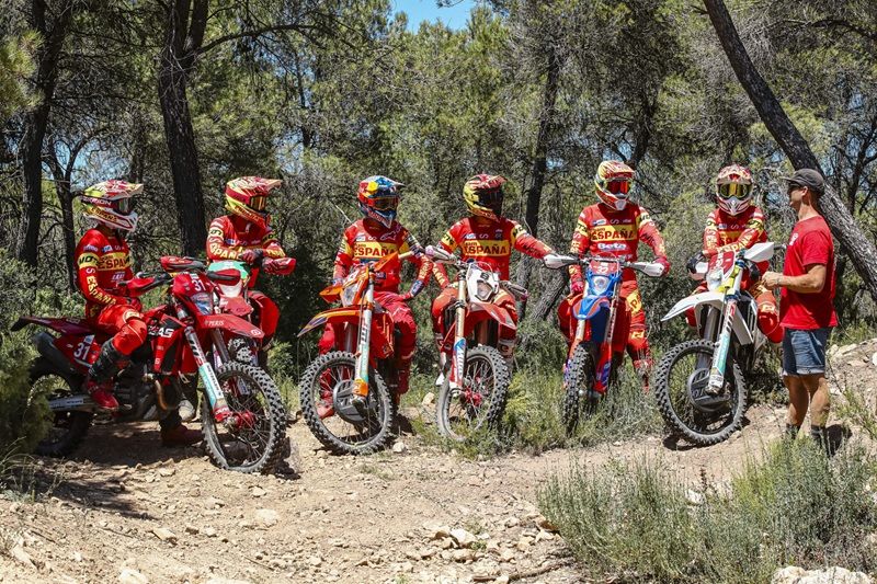 misc 2025 Team Spain ISDE 1014 2048x1365