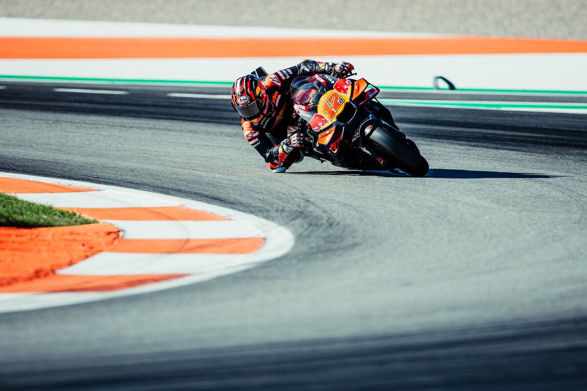 726109 Maverick Vinales Red Bull KTM Tech3 MotoGP RC16 Circuit Ricardo Tormo ESP 17 11 2025 17 MotoGP IRTA Test 2025 Valencia SPA 