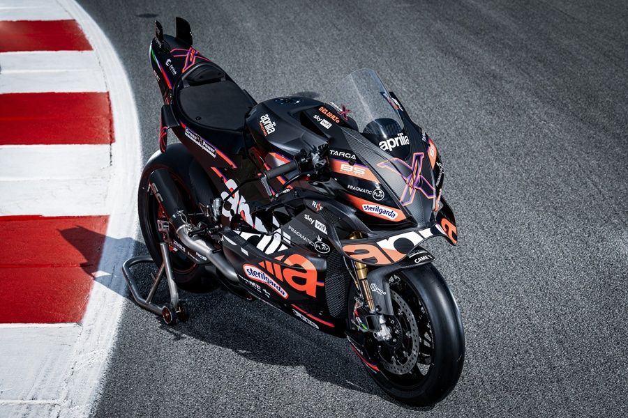 rsv4 x gp launch 01