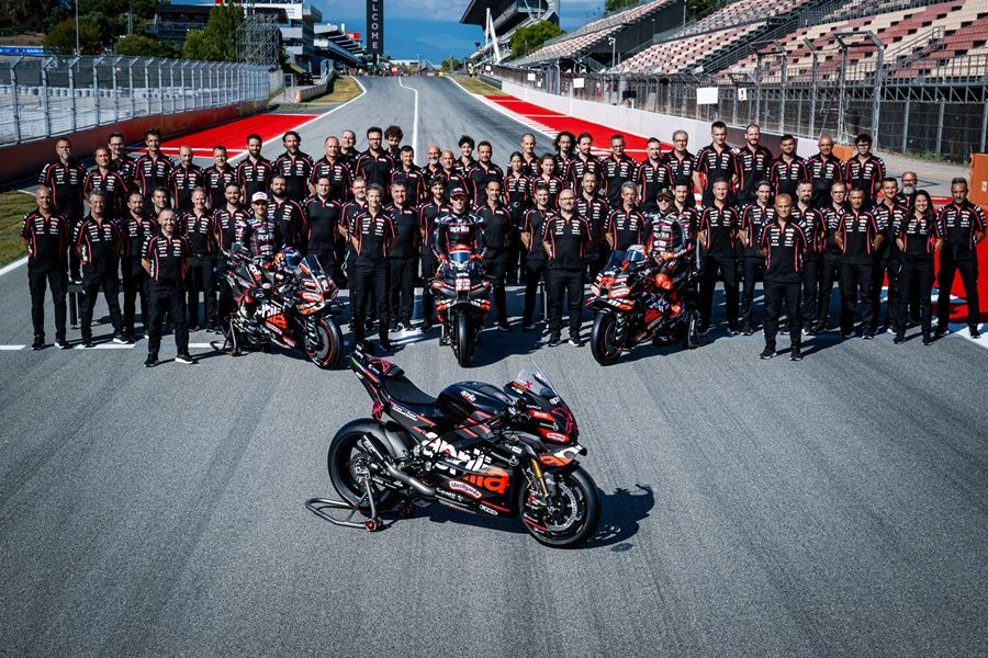 rsv4 x gp launch 03
