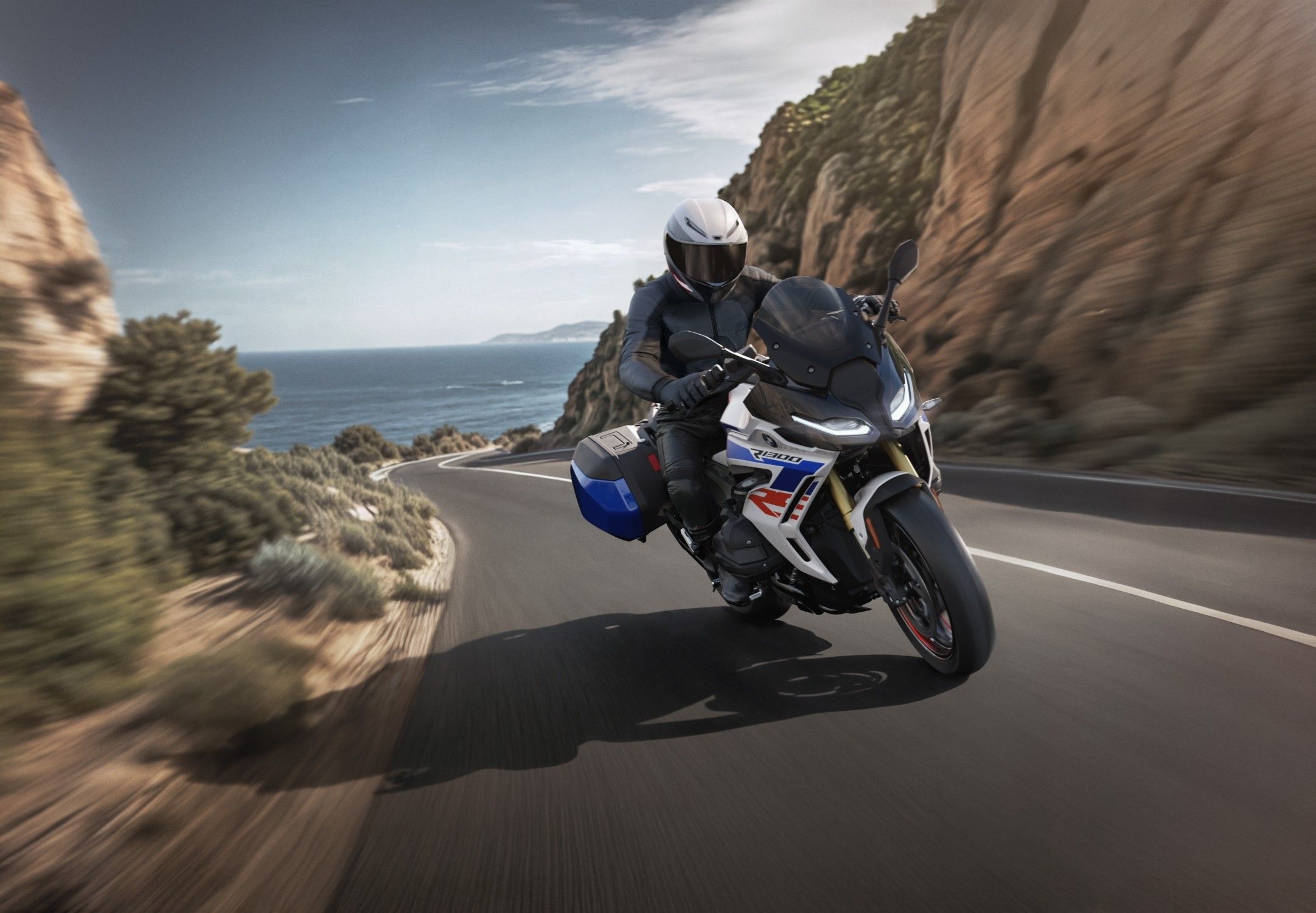 P90596239 lowRes the new bmw r 1300 r