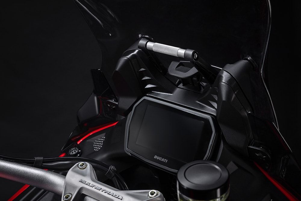 03 MY25 DUCATI MULTISTRADA V2S ACCESSORIZED 01 UC816855 High