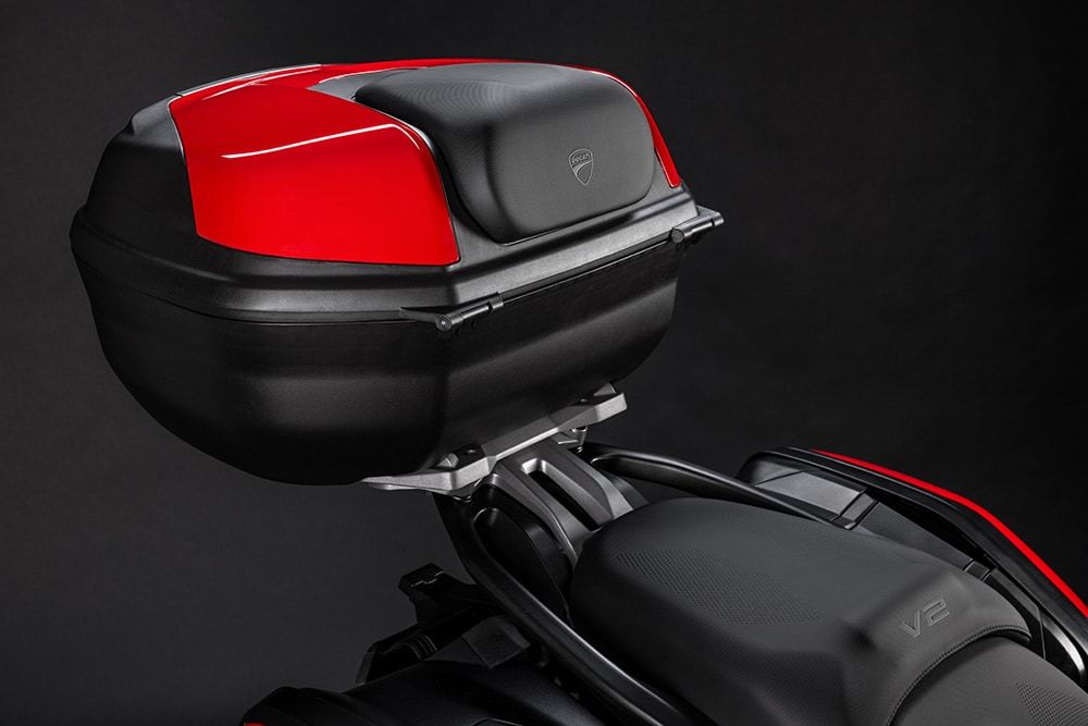 04 MY25 DUCATI MULTISTRADA V2S ACCESSORIZED 01 UC816856 High