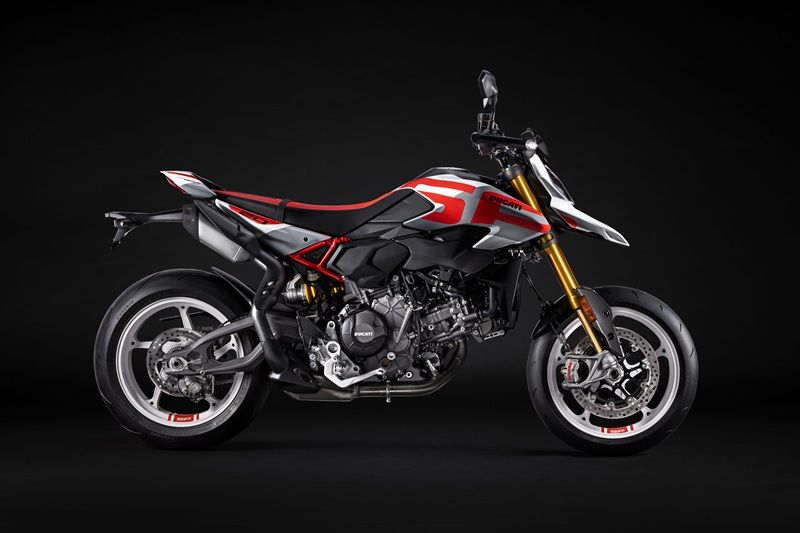 MY26 HYPERMOTARD V2S STUDIO 17 UC873999 High