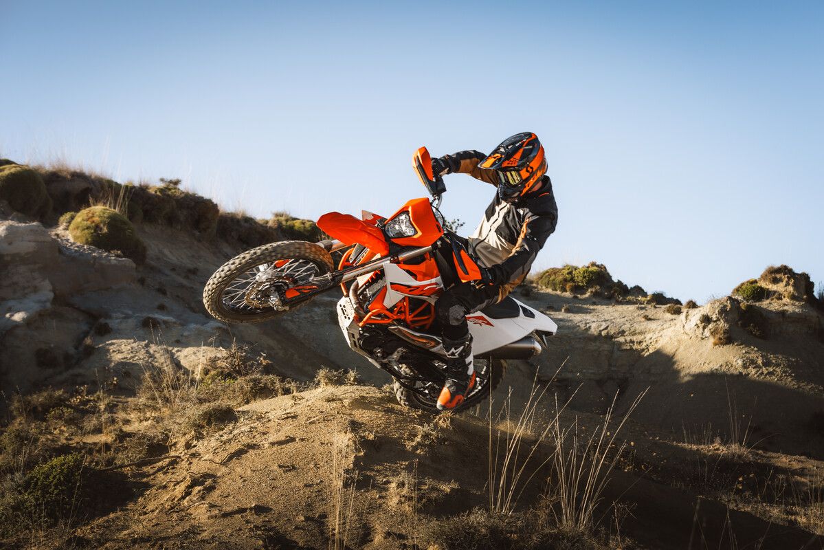 MY26 KTM 690 ENDURO R Action 4
