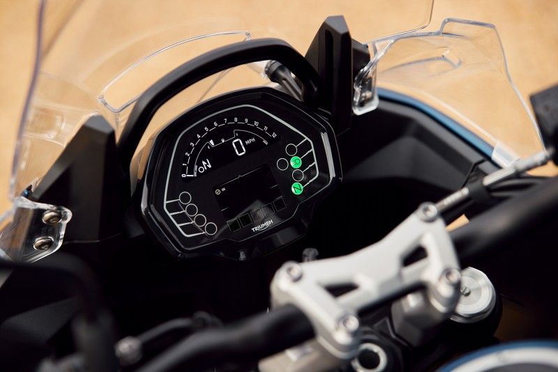 NDP TRIUMPH TOGERSPORT800TOUR 10