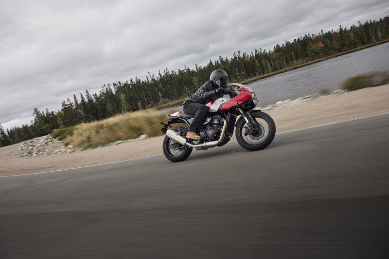 NDP TRIUMPH TRACKER THRUXTON 400 15