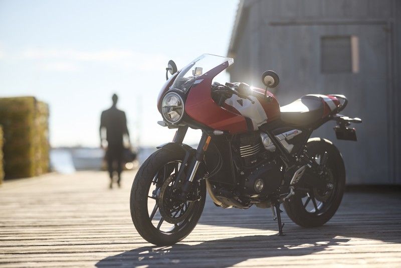 NDP TRIUMPH TRACKER THRUXTON 400 29