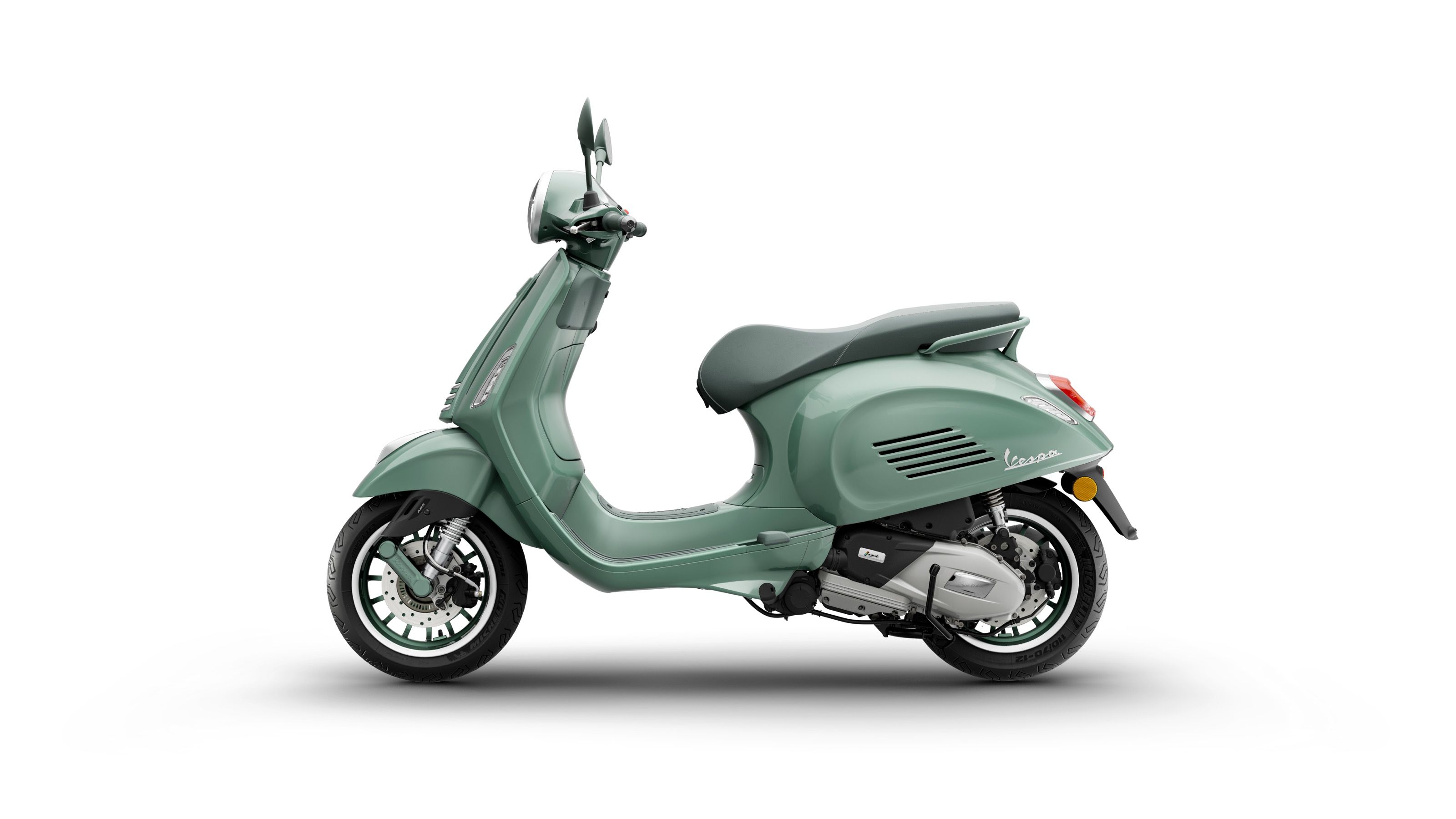 23 Vespa Primavera 80th