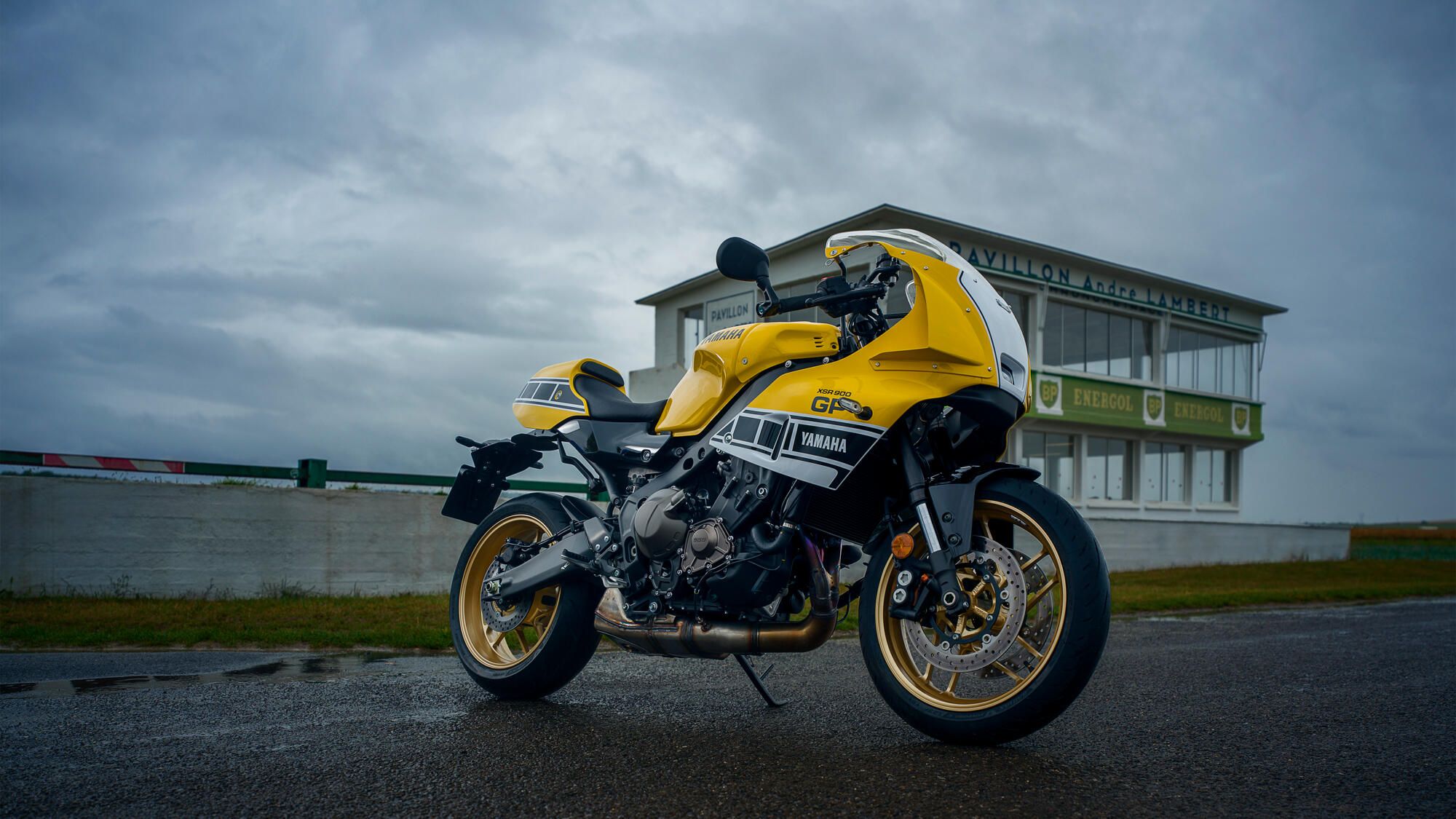 2026 Yamaha XS850GP EU Legend Yellow Static 008 03