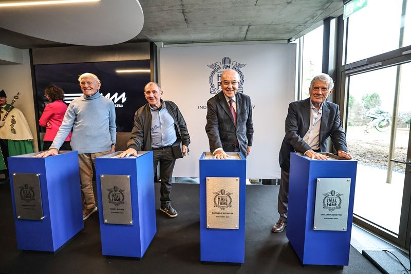 sammy miller harry everts carmelo ezpeleta giacomo agostini
