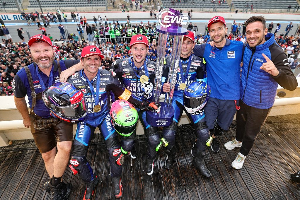 Yamalube YART Yamaha EWC Official Team large