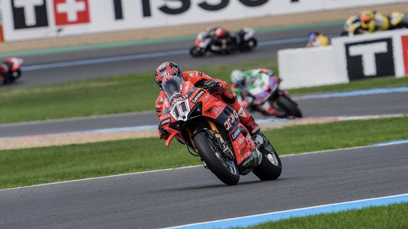 57776 R9 JDR WSBK ACTION