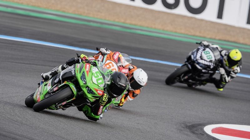 50456 R9 JDR WSBK ACTION